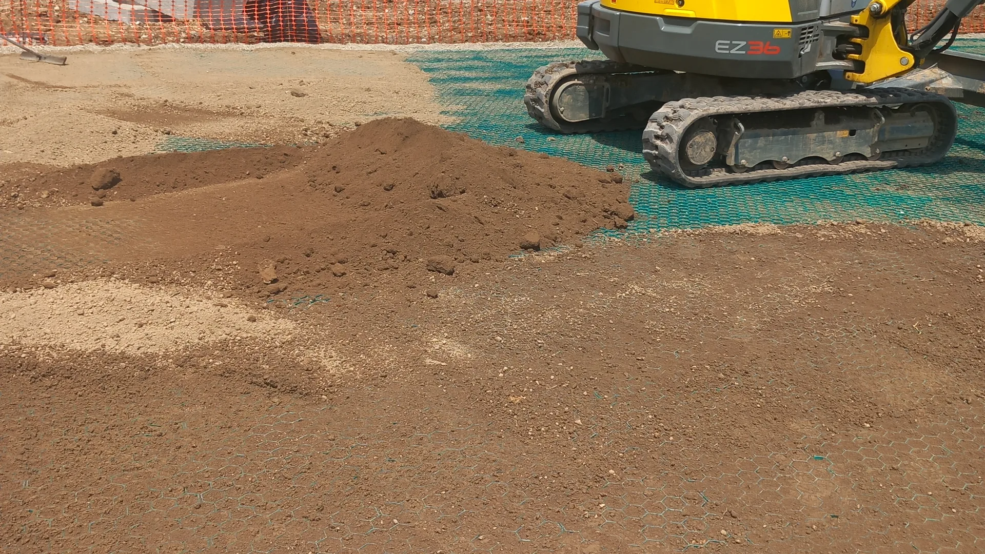 urbanizzazione Via Airaghi parcheggio dreno 6