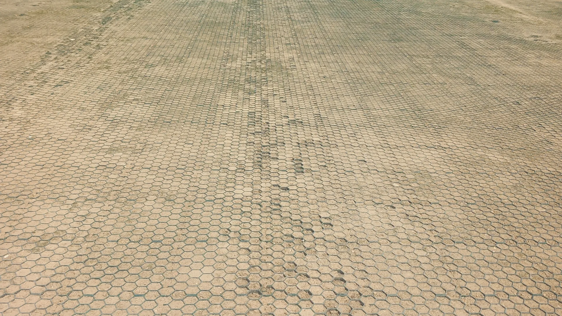 urbanizzazione Via Airaghi parcheggio dreno 7