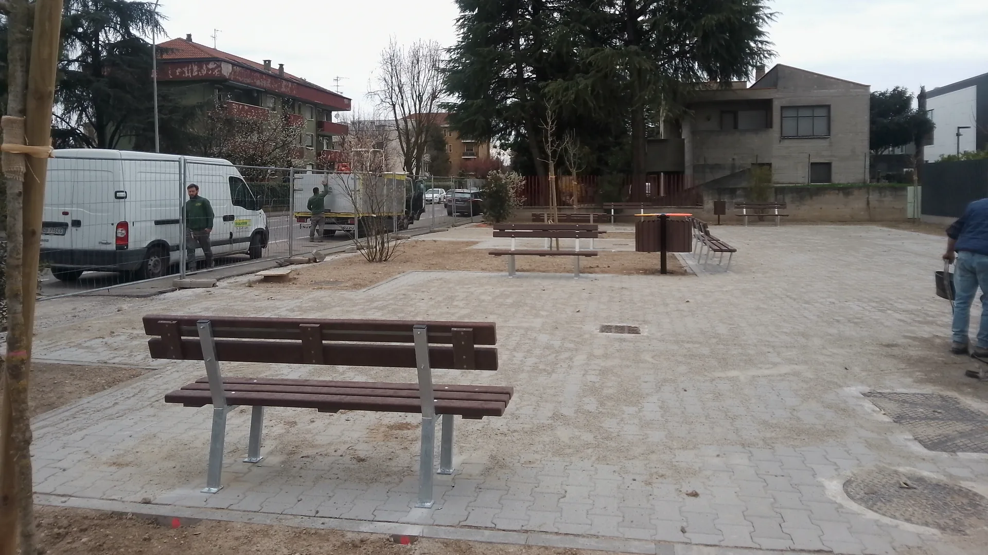 urbanizzazione ZIBIDO SAN GIACOMO parcheggio e parco 5